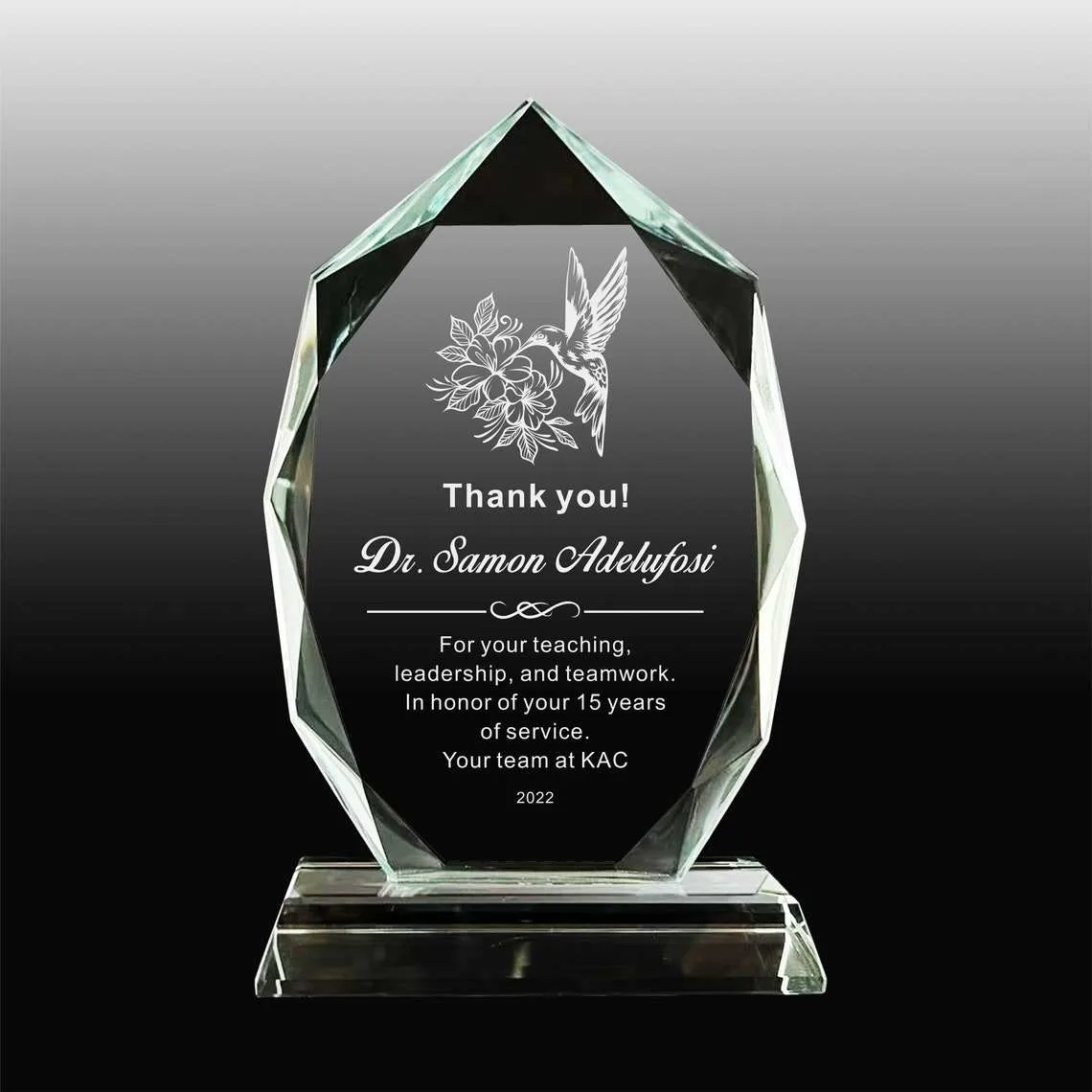 Free personalized crystal glass carving, employee retirement appreciation gift plaque, graduation plaque, award trophy