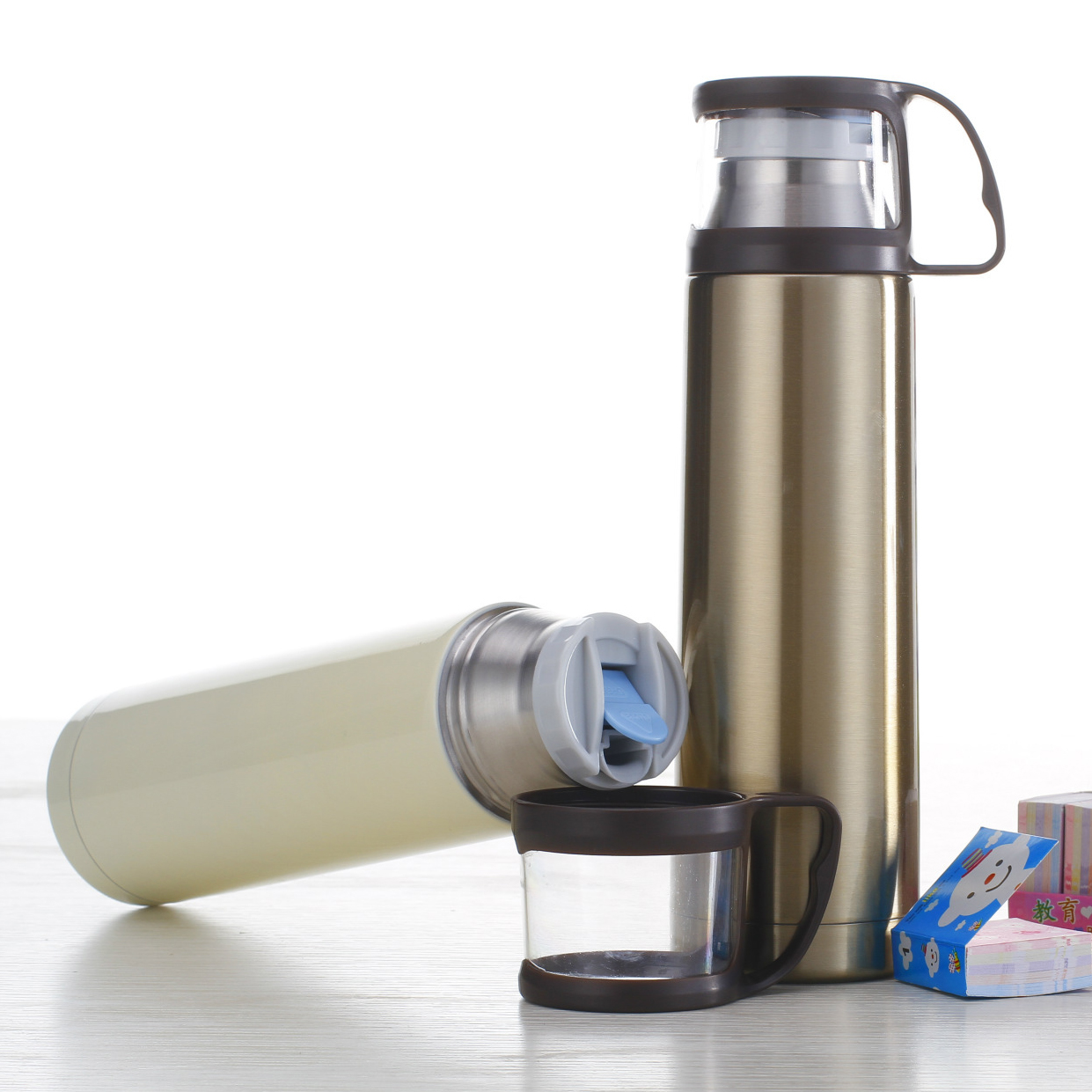 Fashion insulation cup