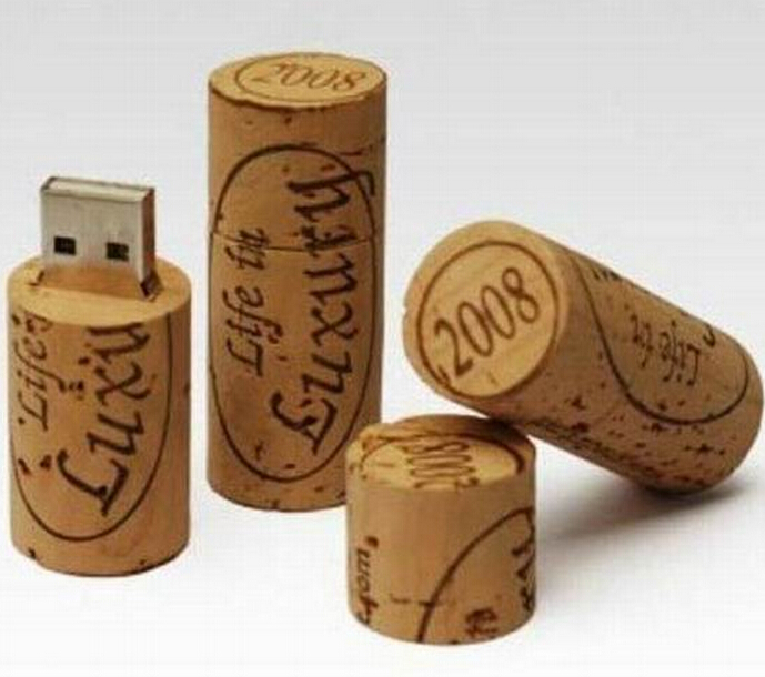 Red wine bottle stopper u plate