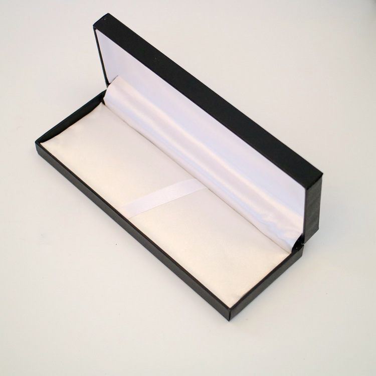 Flip top pen box