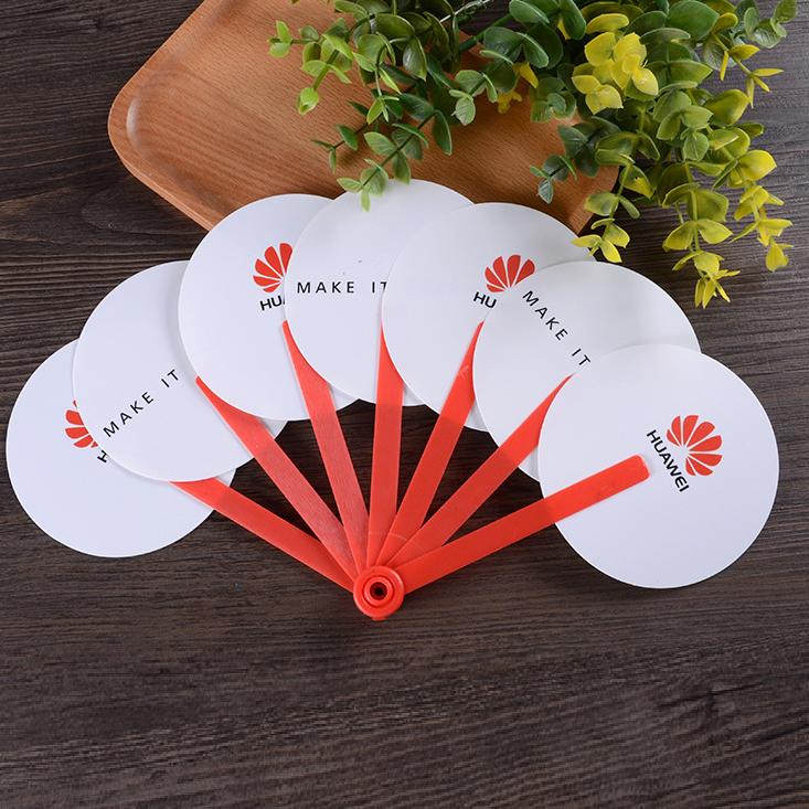Advertising fan customization
