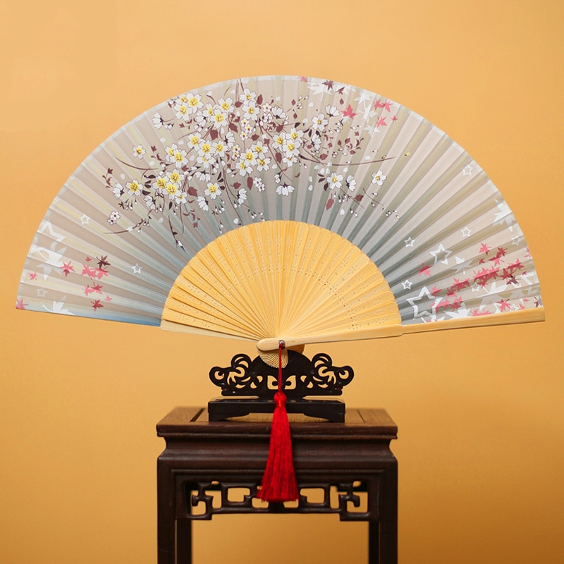 Advertising fan customization