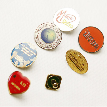 Brooch badge