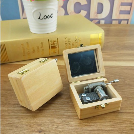 Eight tone box music box
