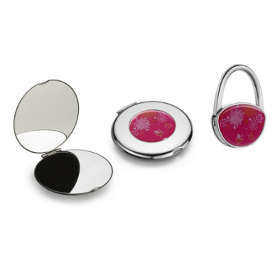 One mirror, one bag