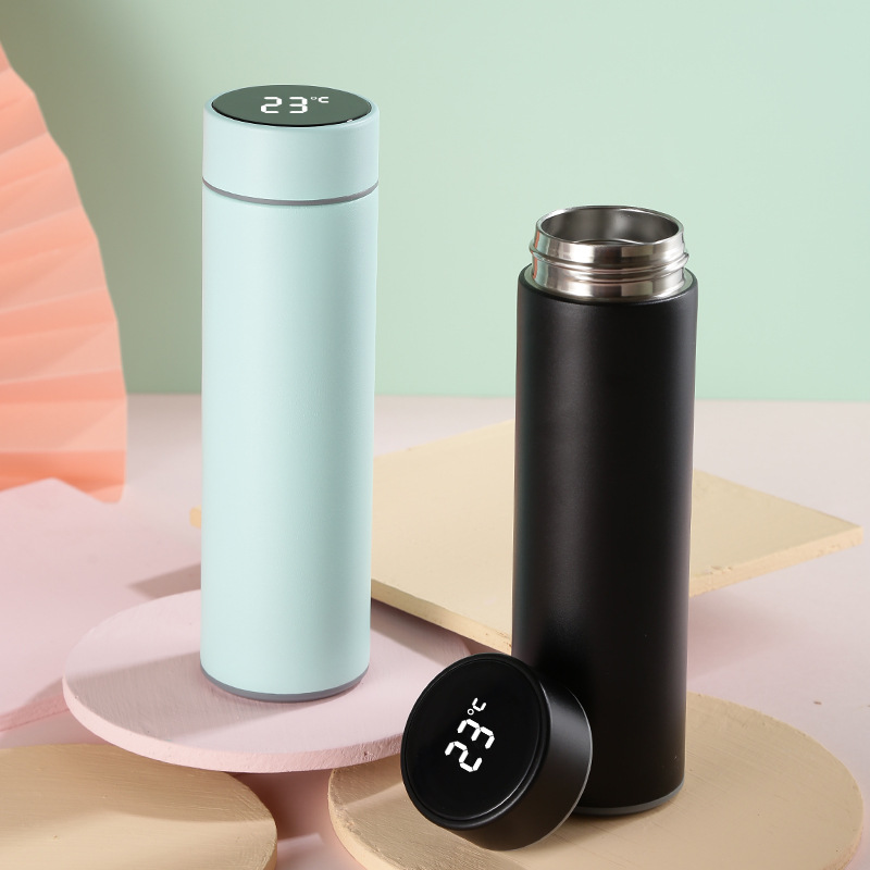 Temperature measuring and insulation cup